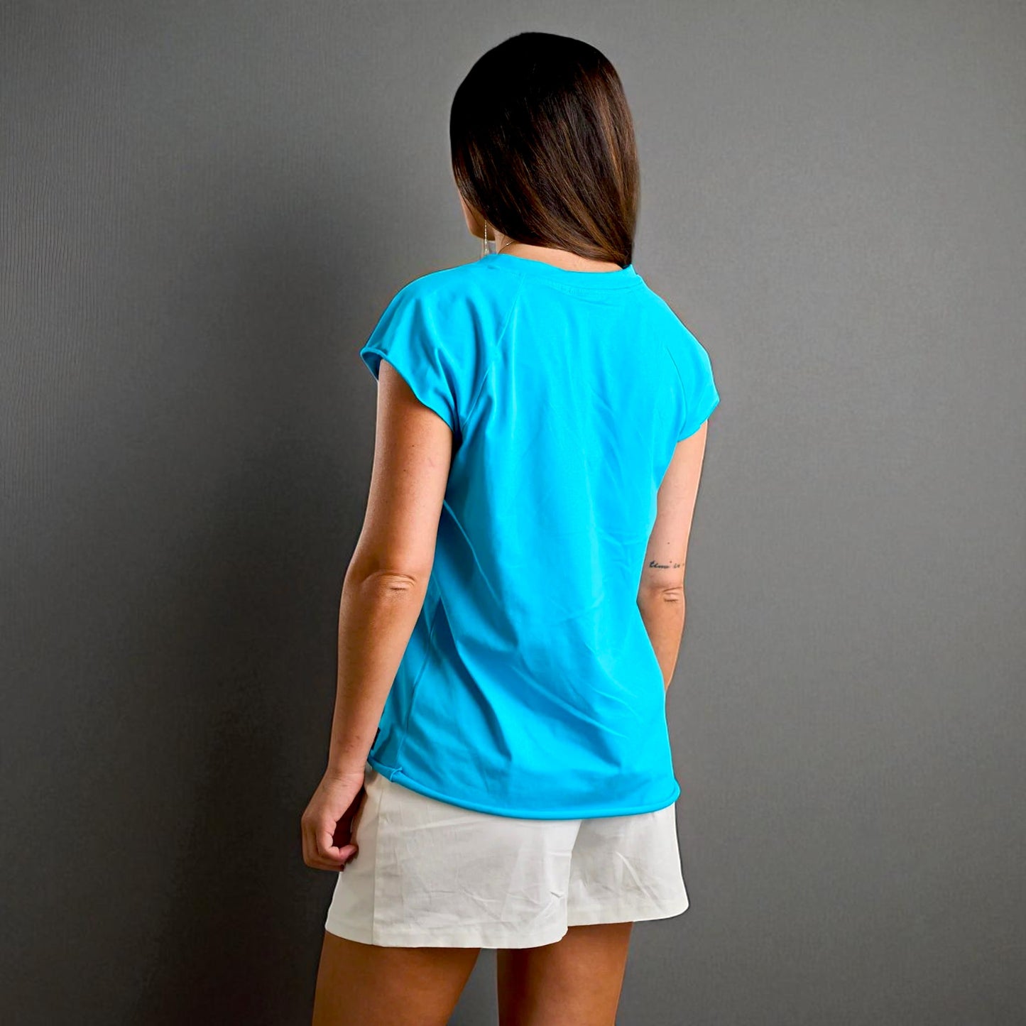 Camiseta LOLA de Anabel Lee ropa, venta en Maldita Rita, detalle de la espalda
