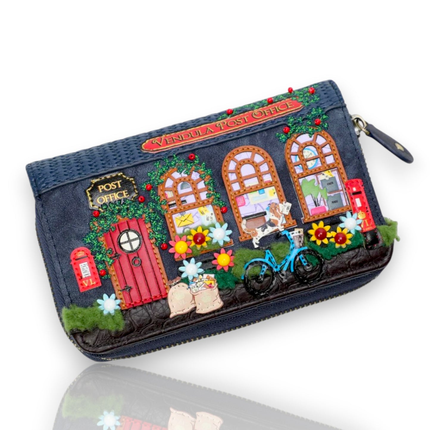 Cartera con Cremallera Alrededor The Old Post Office - Navy Edition, de Vendula London, lateral y venta en Maldita Rita