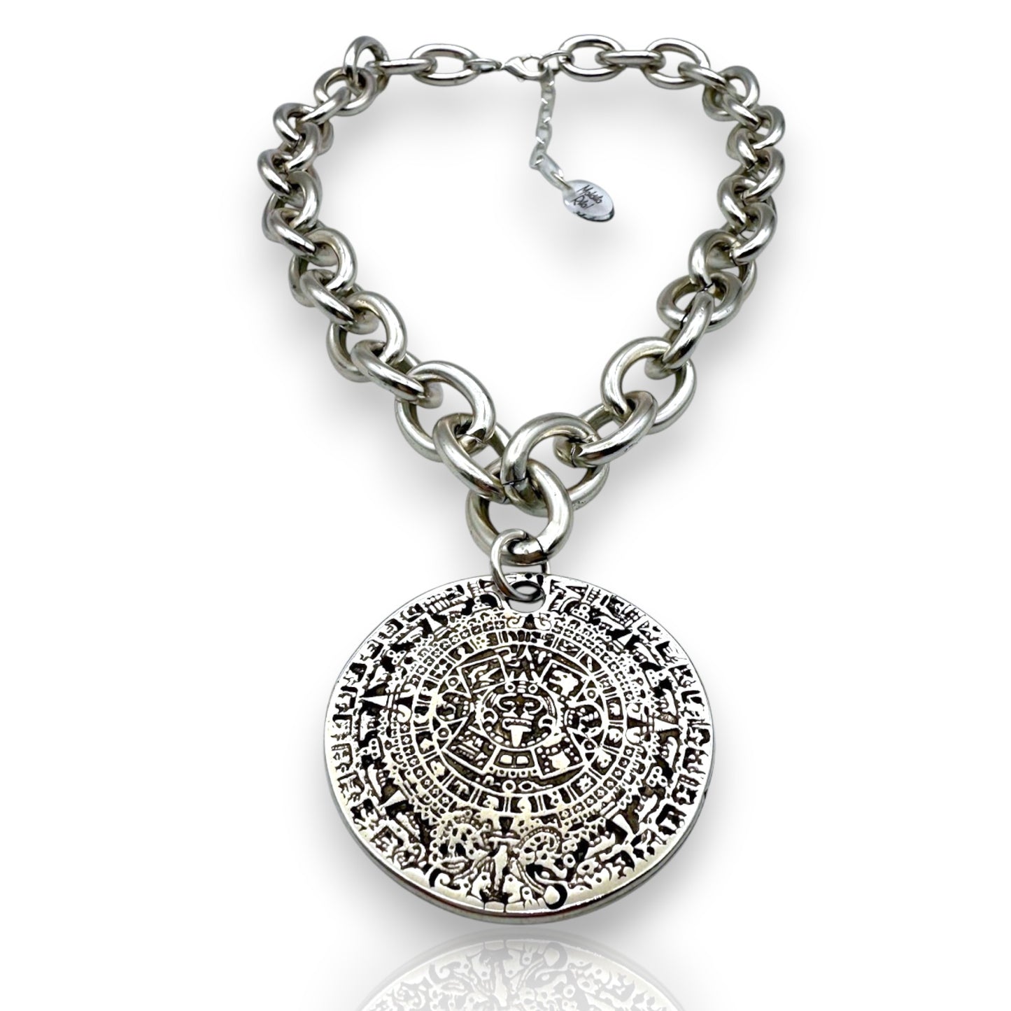 Collar Azteca de Maldita Rita, detalle del medallón
