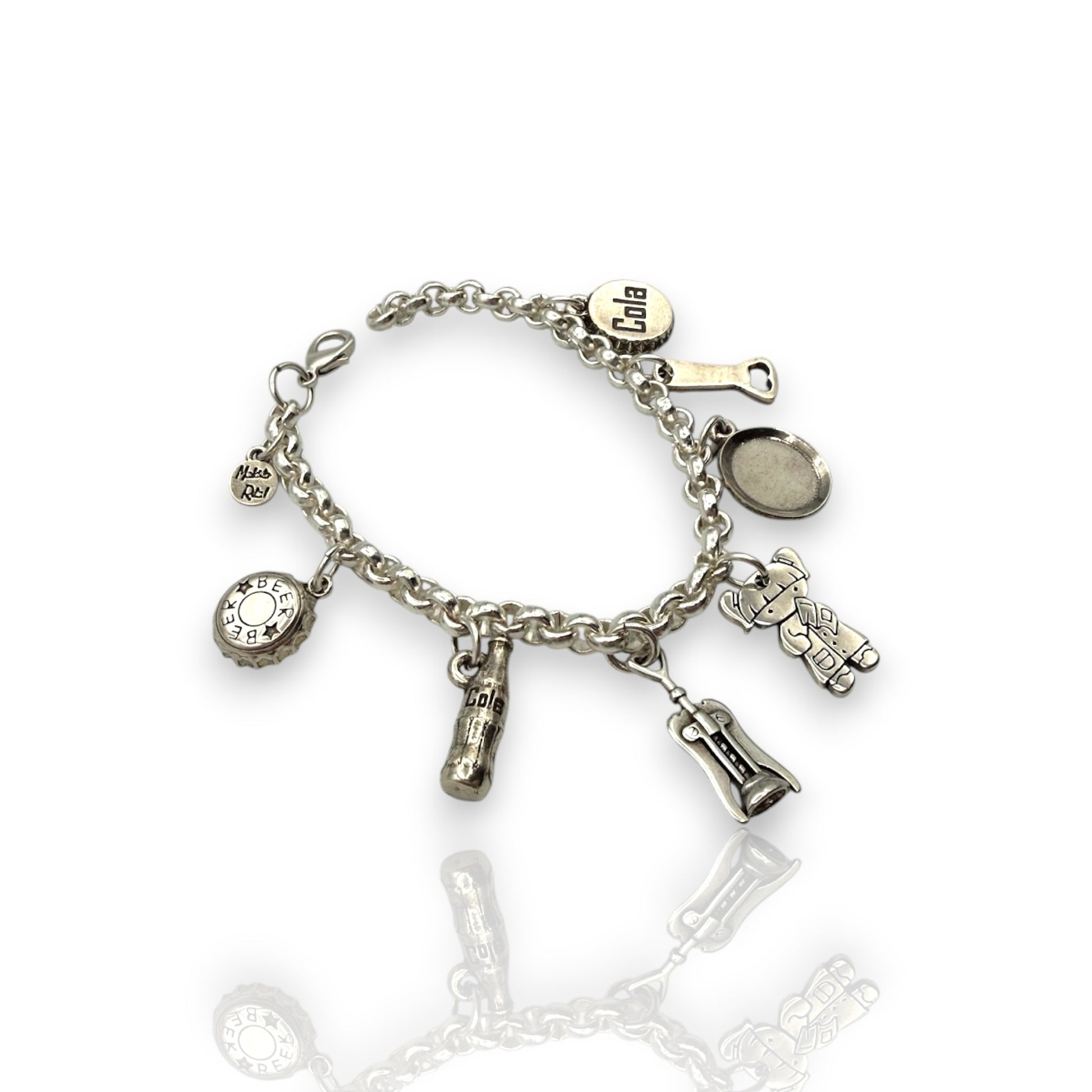 Pulsera Camarera de Maldita Rita, profesionales hostelería, detalle lateral dos