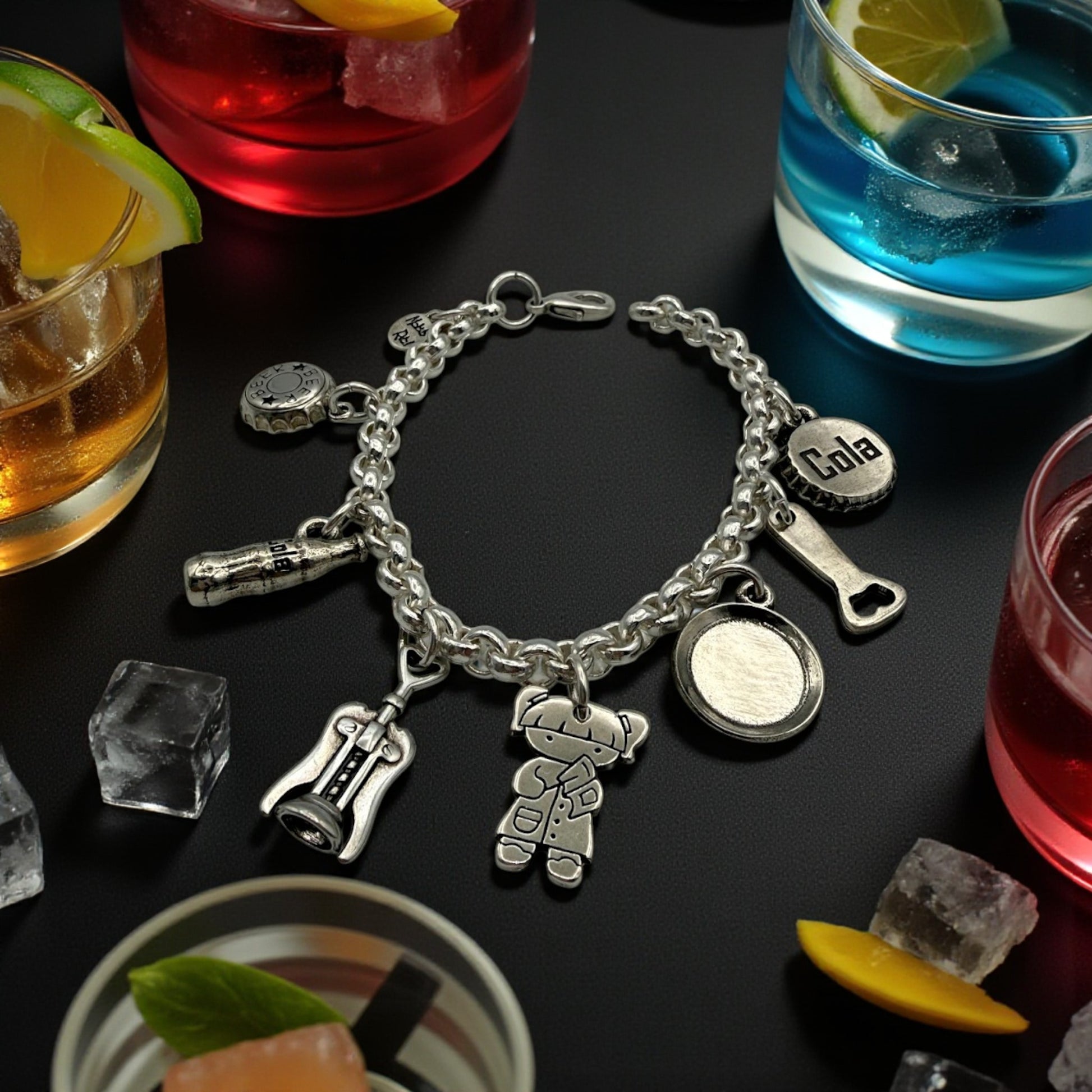 Pulsera Camarera de Maldita Rita, profesionales hostelería, con cóctales