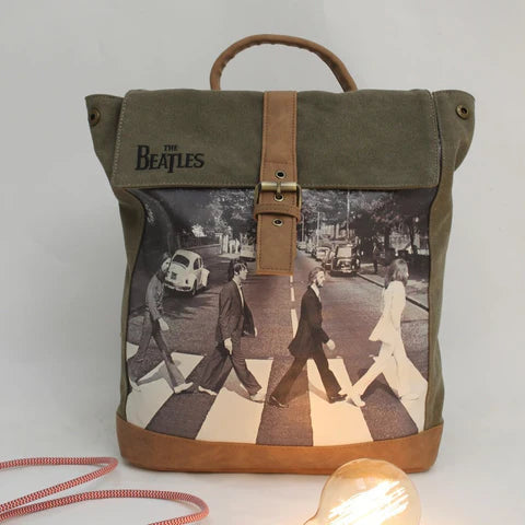 Bolso Abbey Road verde caqui pequeño de los Beatles, venta en Maldita Rita Almería, España, detalle