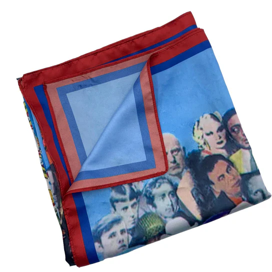 Pañuelo cuadrado Sgt Pepper de los Beatles, venta en Maldita Rita, detalle