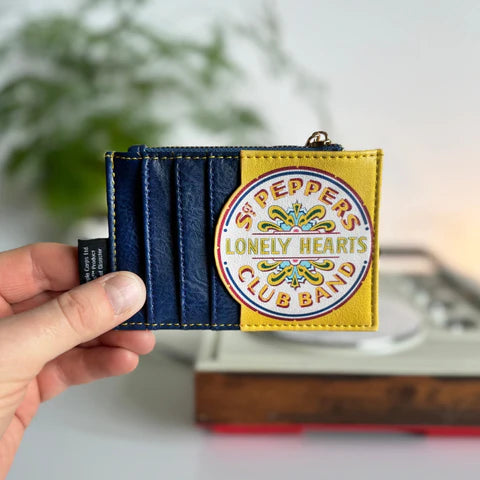 Monedero Sgt. Pepper de los Beatles en Maldita Rita, trasera del tarjetero