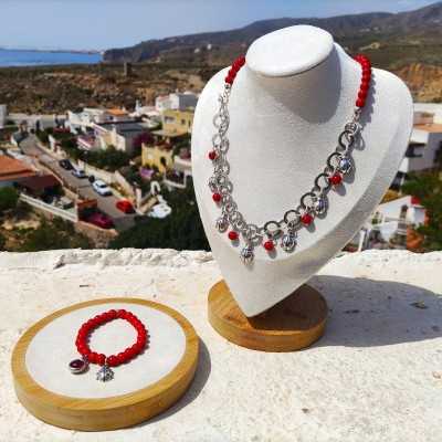 collar con abalorios de Mariquitas, diseño divertido en color plata y rojo, venta online de bisuteria al por mayor