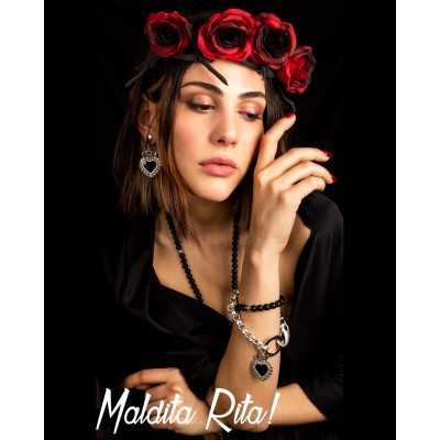 Celia Blanco  con collar pulsera y pendientes Tattoo de la diseñadora española Maldita Rita!