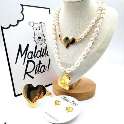 Gargantilla o collar corto de perlas con Corazón Mordido en dorado, de Maldita Rita, colección completa