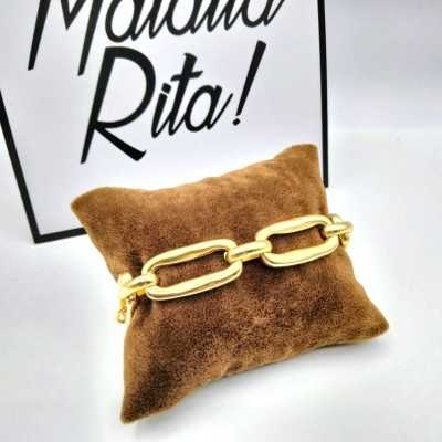 Pulsera de cadena dorada Tess de la marca Maldita Rita Joyería, en almohadilla