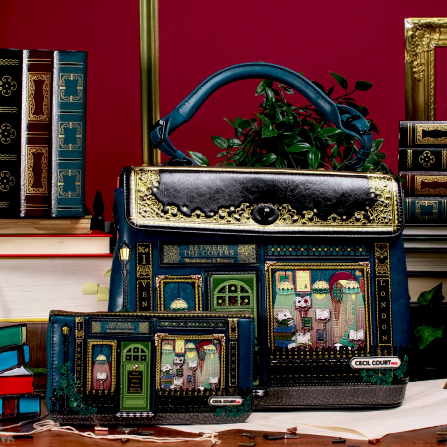 Bolso Grace Between the Covers Bookbinders de Vedula London, venta en Maldita Rita, con billetera