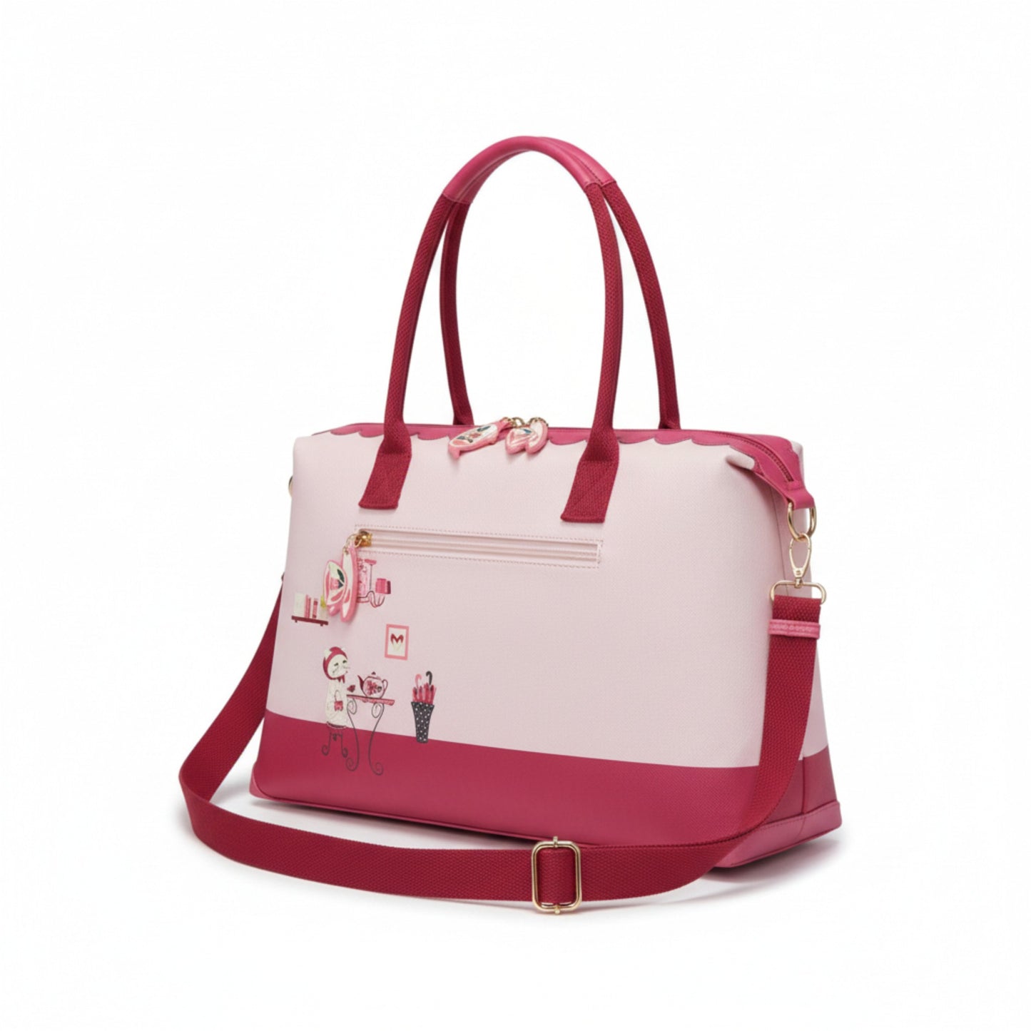 Bolso fin de semana Perfectly Pink Affternoon tea bus de Vendula London en Maldita Rita, por detrás