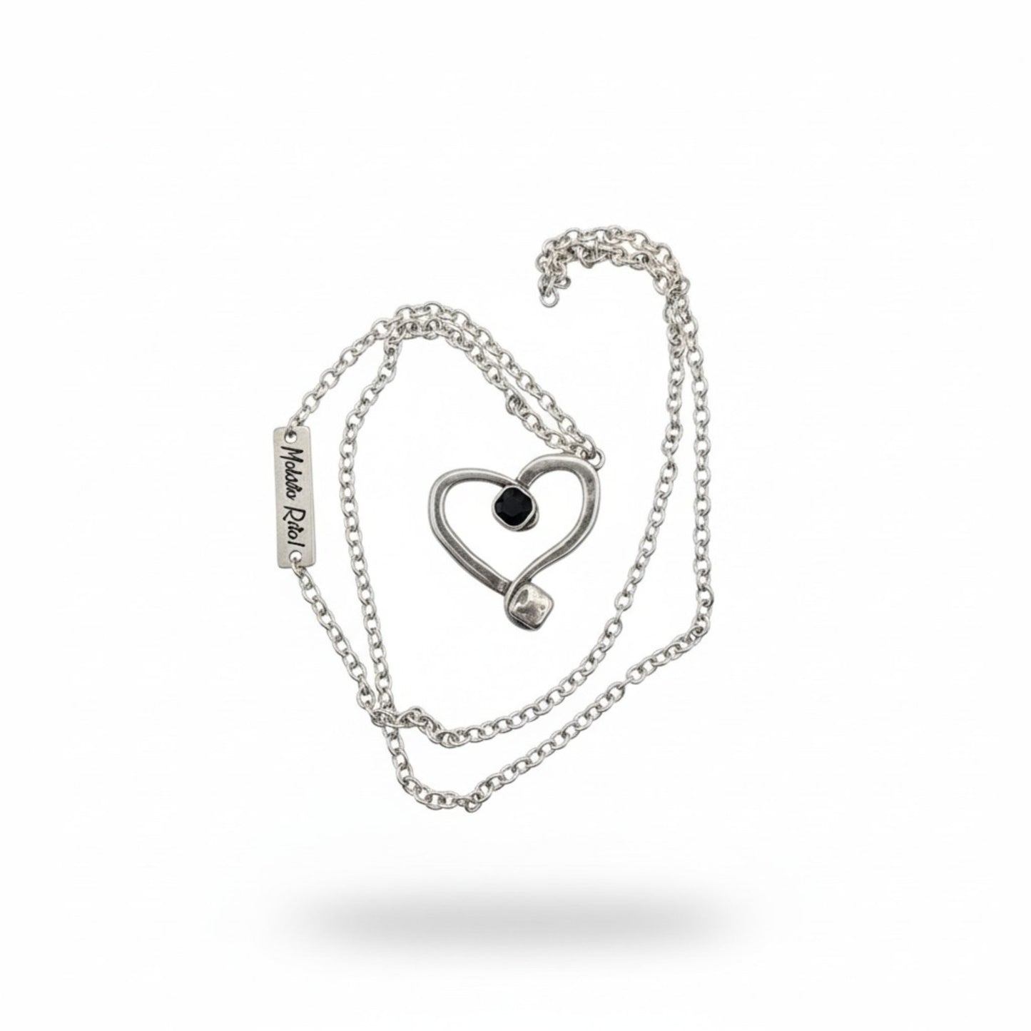 Colgante corazón plata con cristal de Swarovski nero y cadena, de Maldita Rita.