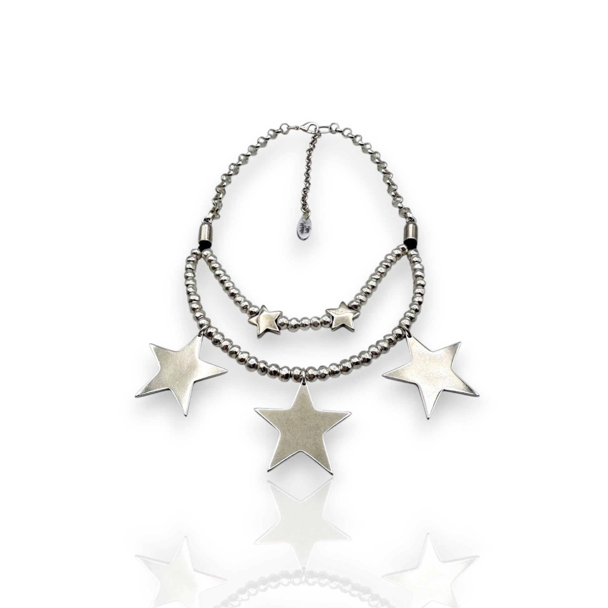 Collar Black Star diseño exclusivo de Maldita Rita, vista desde frente