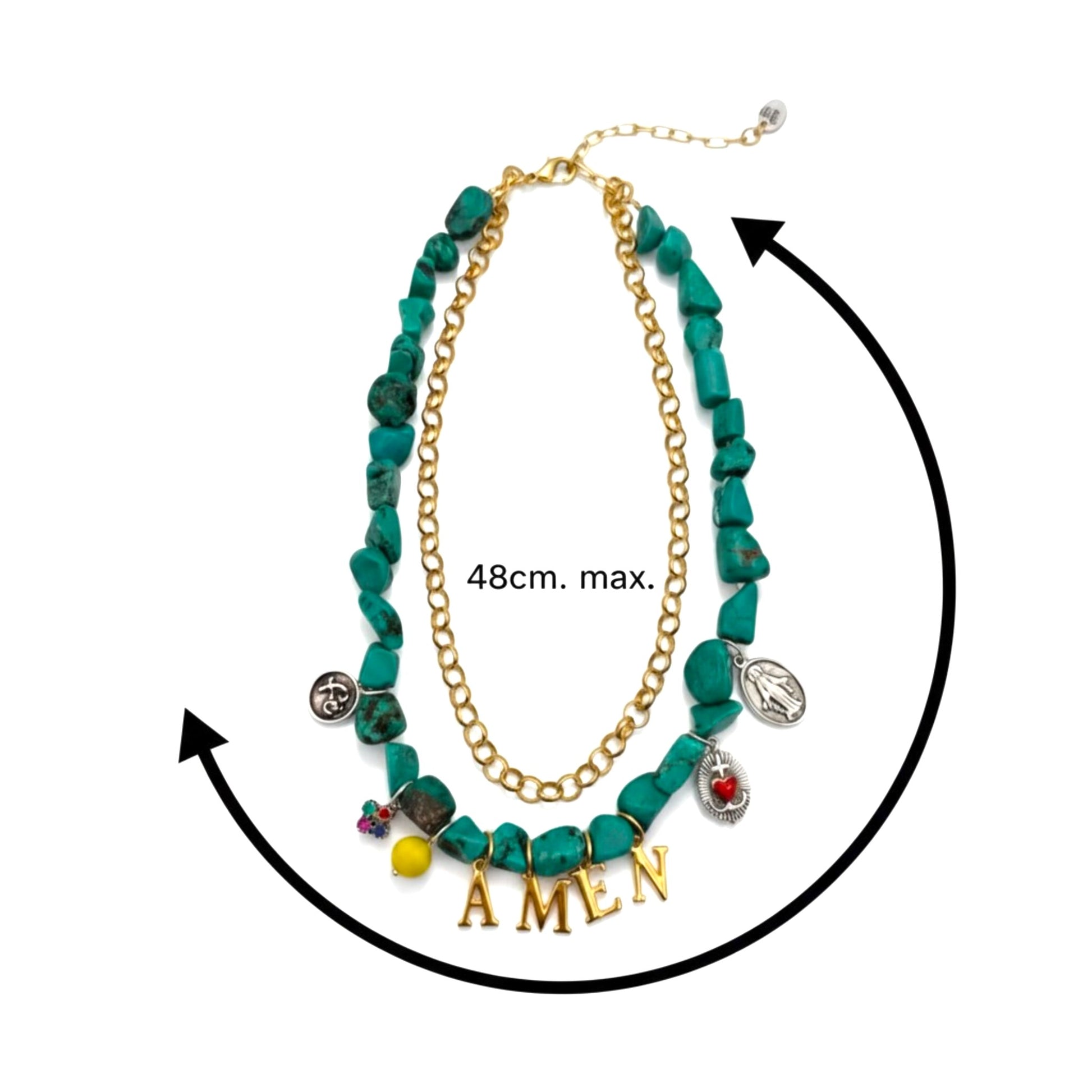 Collar Festivibe Amen, en turquesas, dorado y plata con colgantes, de la marca Maldita Rita. Estilo boho hippie festival. Medida máxima.