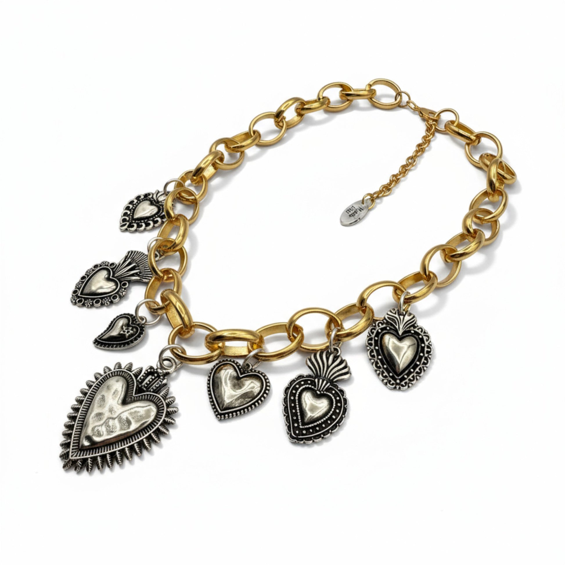 Collar Milagrito oro de Maldita Rita Joyería, parte derecha