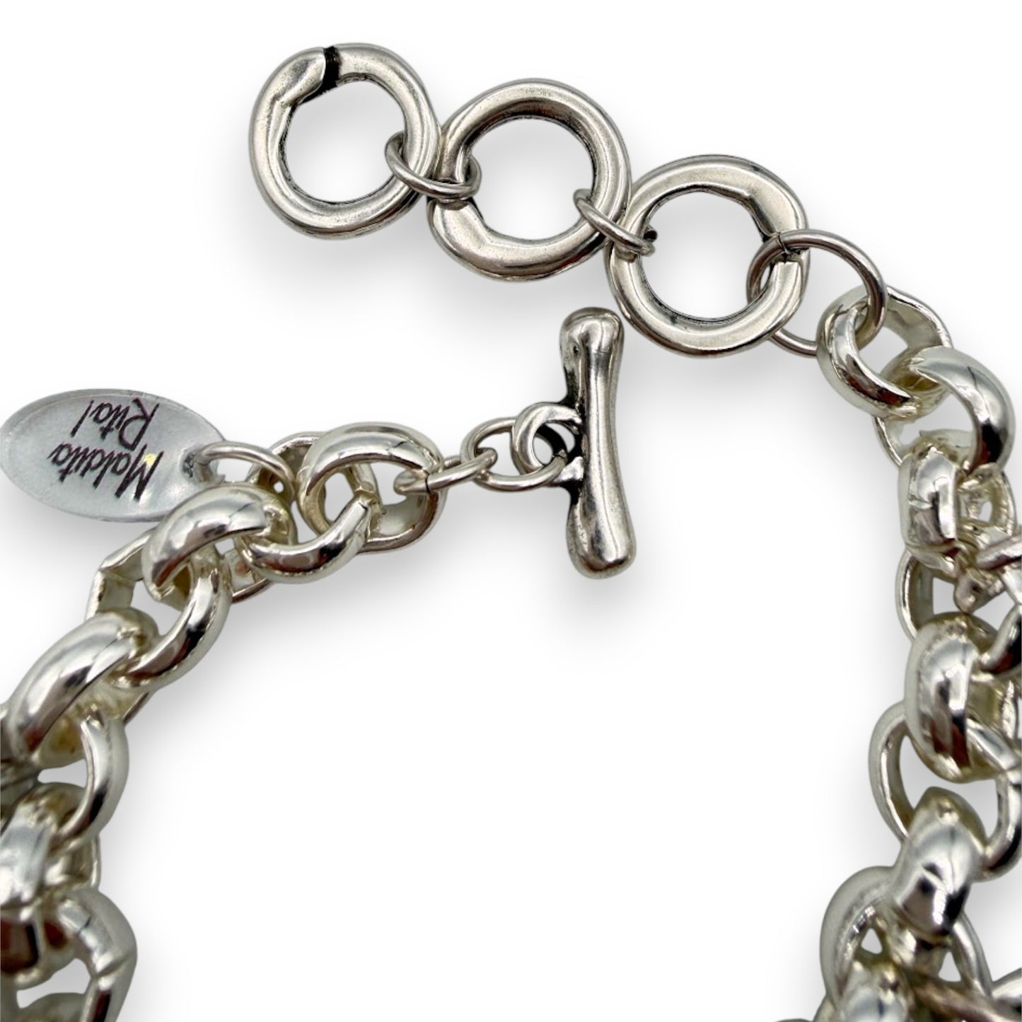 Pulsera Suertecita de Maldita Rita – pulsera de cadena con amuletos de la suerte hecha a mano en Almería, España. Detalle cierre