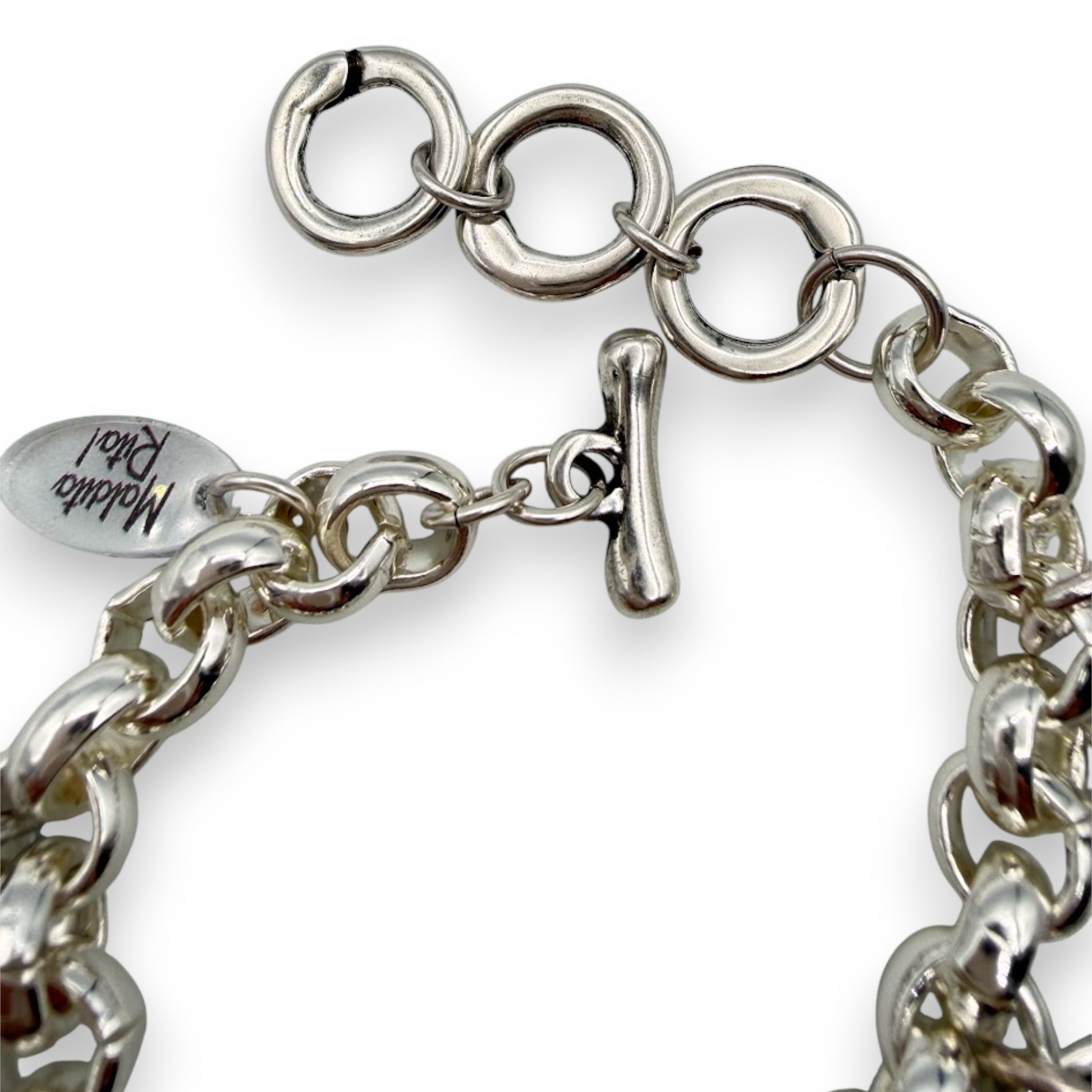 Pulsera Suertecita de Maldita Rita – pulsera de cadena con amuletos de la suerte hecha a mano en Almería, España. Detalle cierre