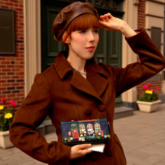 Cartera grande Con Cremallera Alrededor The Old Post Office - Navy Edition, modelo, venta en Maldita Rita