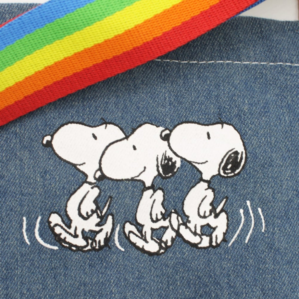 Bolso Peanuts "Be happy" de Snoopy, la marca House of Disastery venta en Maldita Rita, dibujo trasero