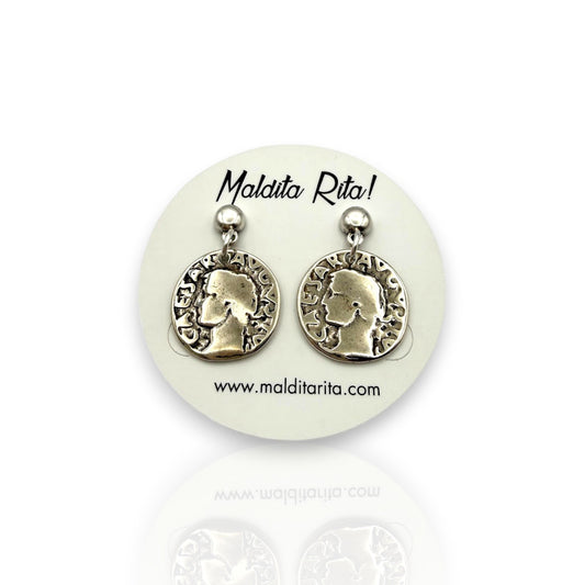 Pendientes plata moneda antigua de la marca Maldita Rita.