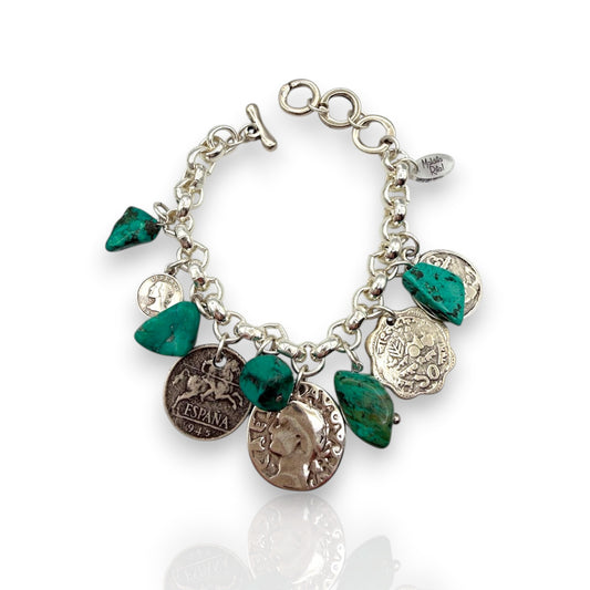 Pulsera de cadena con colgantes de turquesas y monedas plata de la marca Maldita Rita.