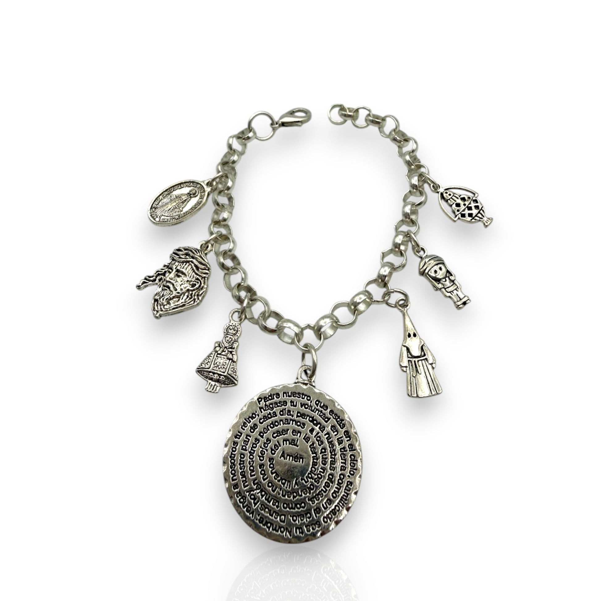 Pulsera con la oración del Padre Nuestro y motivos de Semana Santa Cristiana, de la marca almeriense Maldita Rita, detalles.