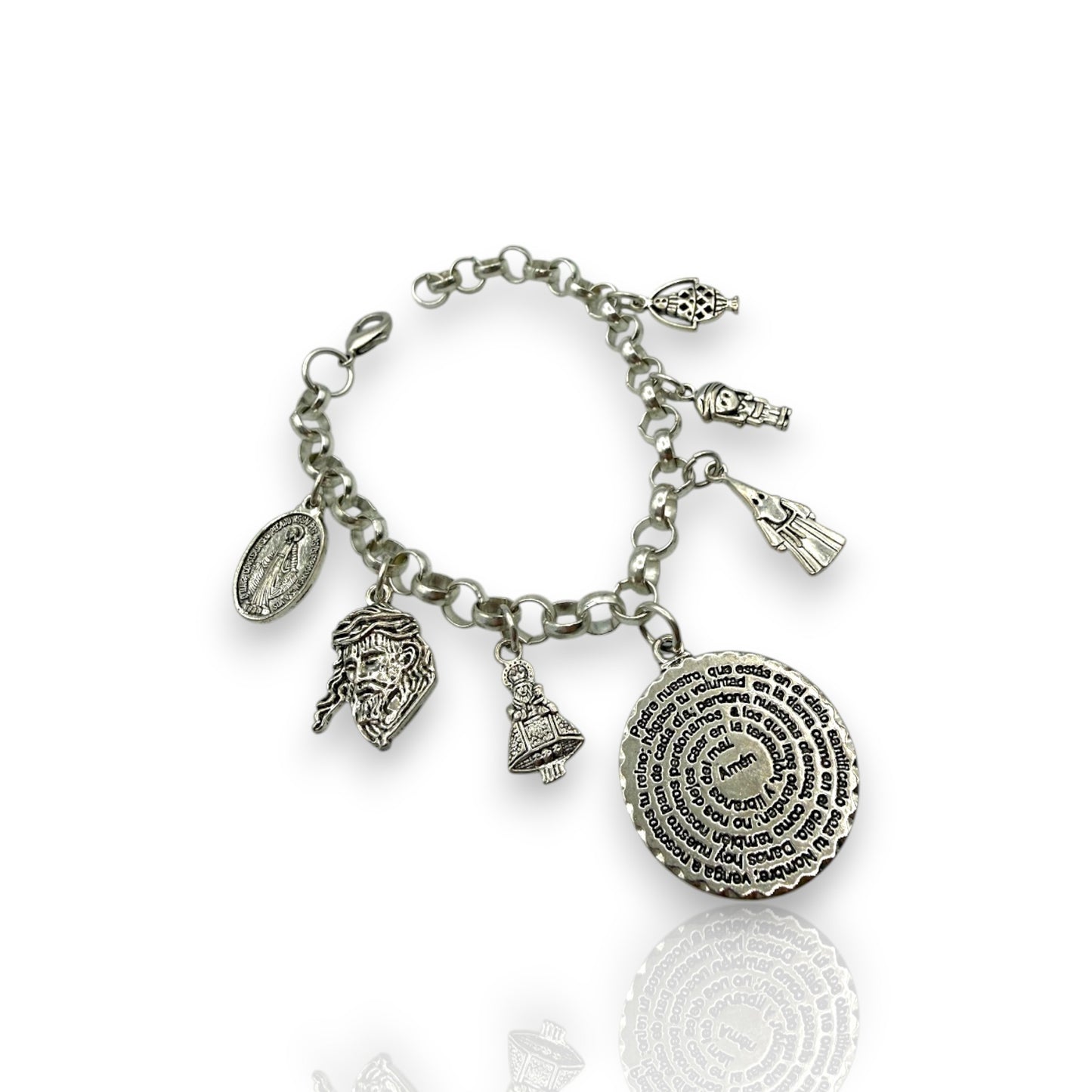 Pulsera con la oración del Padre Nuestro y motivos de Semana Santa Cristiana, de la marca almeriense Maldita Rita, lateral izquierdo.