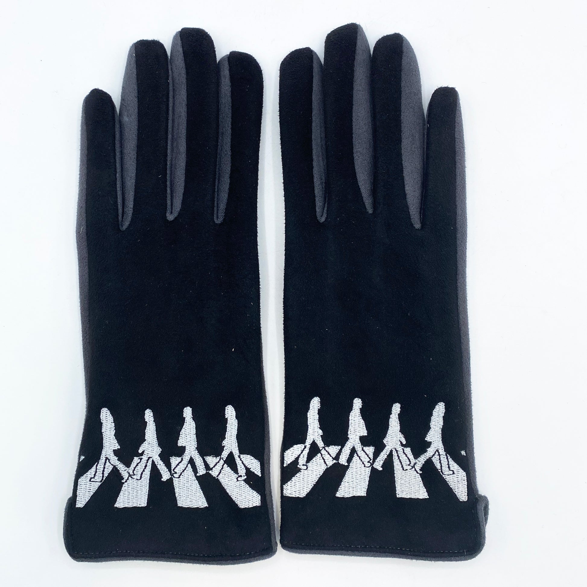 Guantes oficiales The Beatles Abbey Road con silueta bordada merchandising Beatles. Venta en Maldita Rita, videtalle del bordado.
