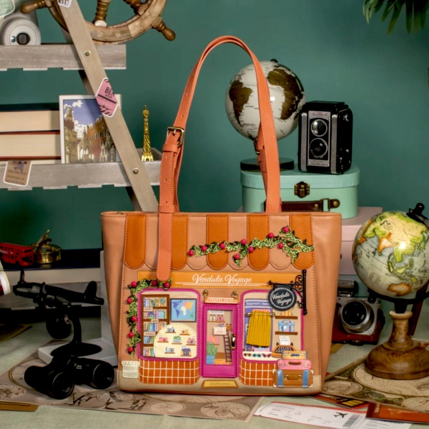 Vendula Voyage Bolso shopper de Vendula London, venta en Maldita Rita, España. En tienda de viajes vintage