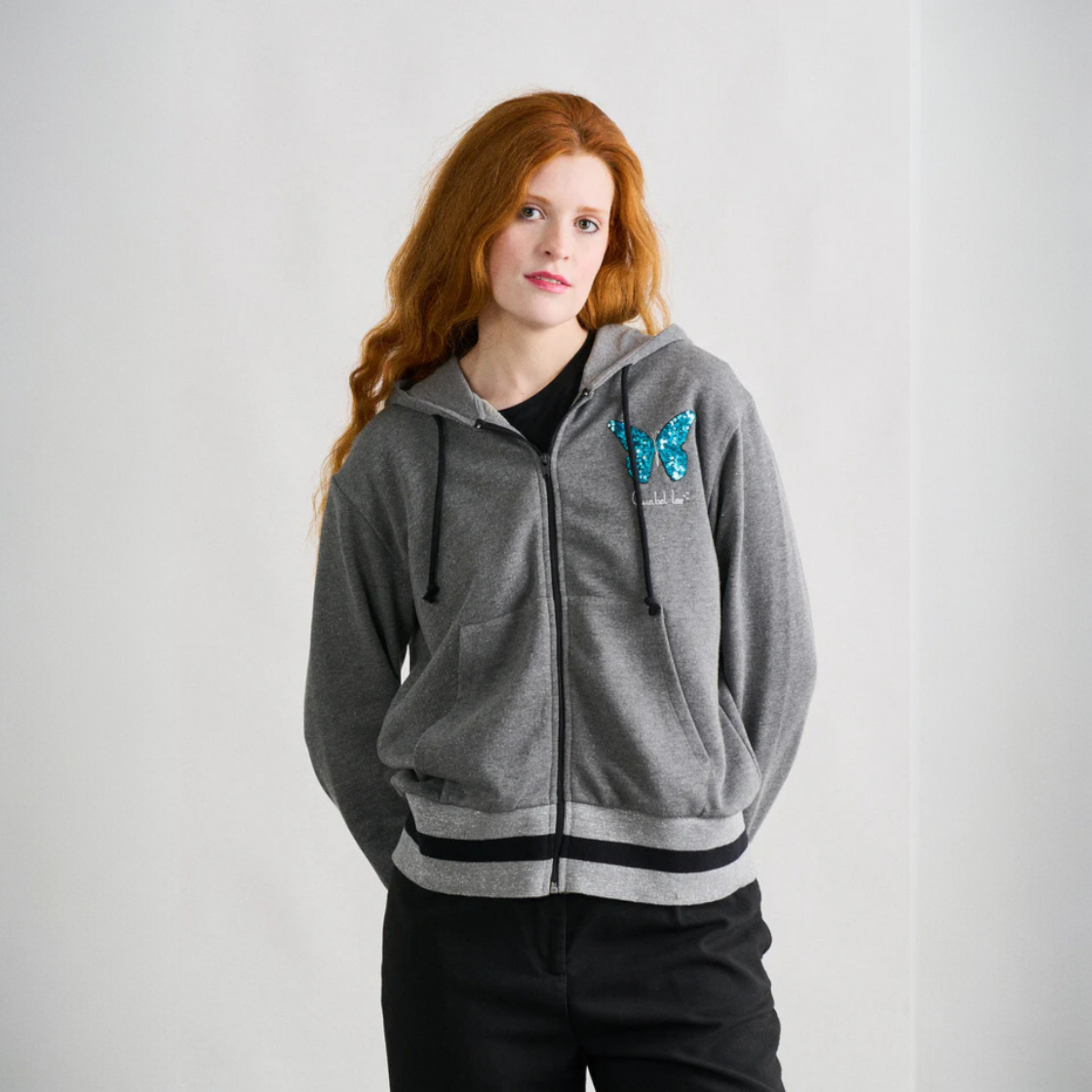 Chaqueta sudadera Borboleta de la marca Anabel Lee ropa, venta en Maldita Rita, parte delantera.