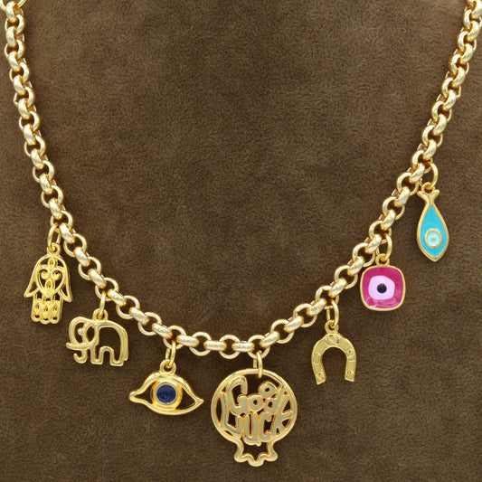 Collar dorado de la suerte la marca de bisutería de Almería Maldita Rita