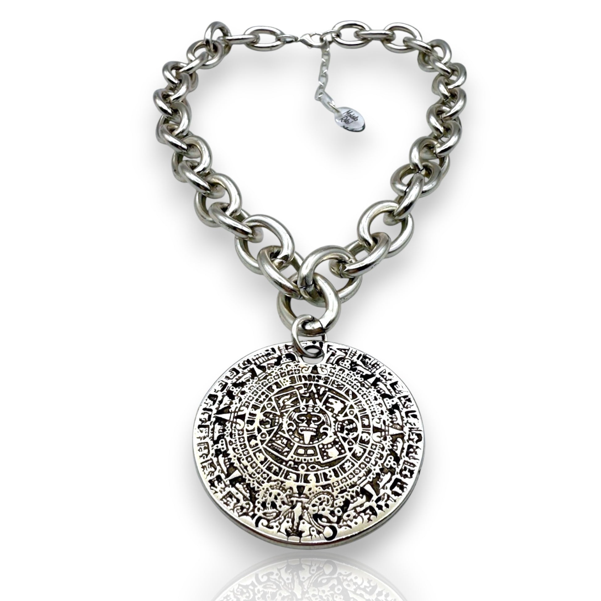 Collar Azteca de Maldita Rita, detalle del medallón