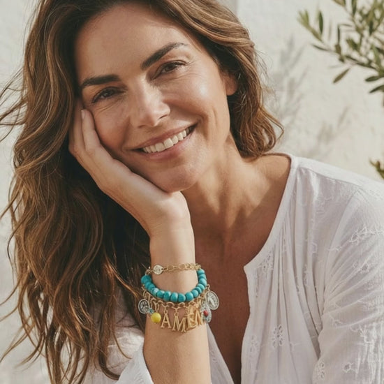 Video de modelo con pulsera Festivibe Amen  de Maldita Rita