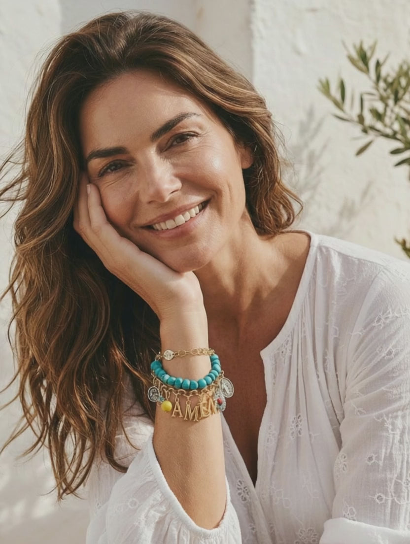 Video de modelo con pulsera Festivibe Amen  de Maldita Rita