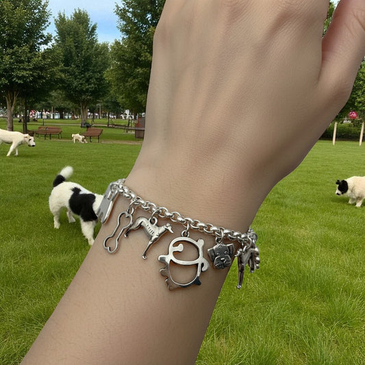 Pulsera Temática Perros de Maldita Rita, con colgantes de perritos, en modelo