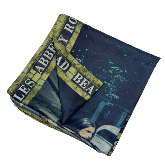 Pañuelo Abbey Road de The Beatles, de venta en Maldita Rita, detalle
